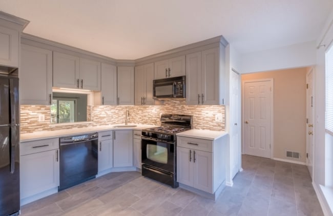 Photo - 1101 Doolittle Dr