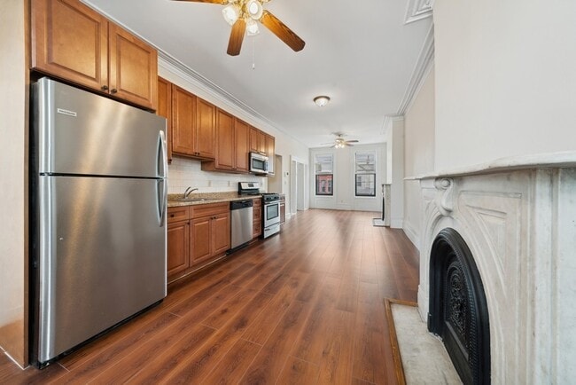 Photo - 591 Bramhall Ave