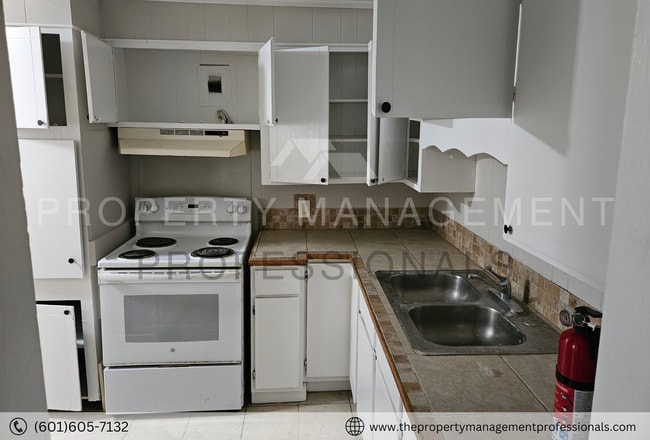 140 Neatherwood Dr
