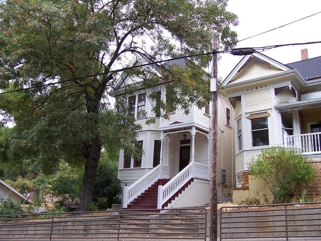 Victorian downtown - Victorian downtown House