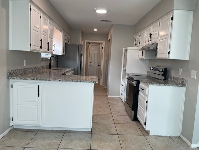 Photo - 3924 Waterford Way