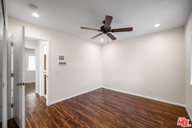 Photo - 432 N Harvard Blvd