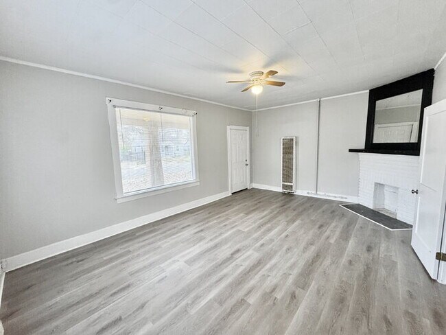 Photo - 3592 Vivia Ave