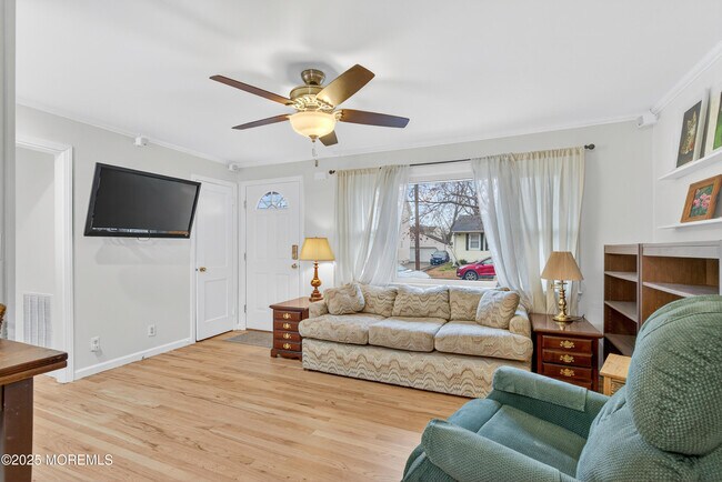 Photo - 1114 6th Ave