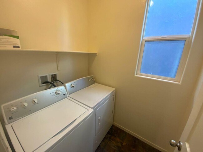 Photo - STUNNING 3 BEDROOM, 2.5 BATH HOME IN NORTHWEST LAS VEGAS!