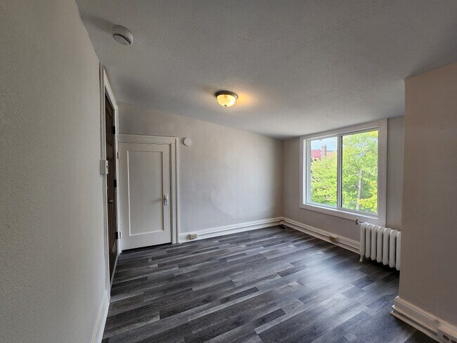 Photo - 704 N Grant St