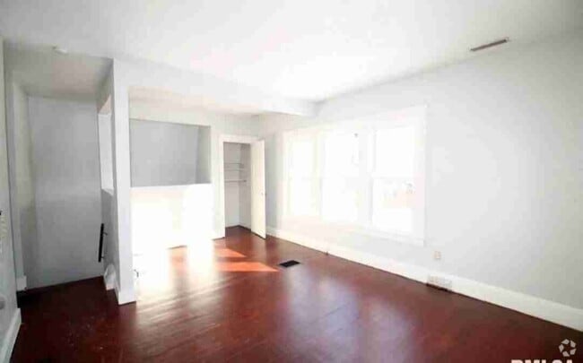 Building Photo - 1504 Arlington Ave Rental