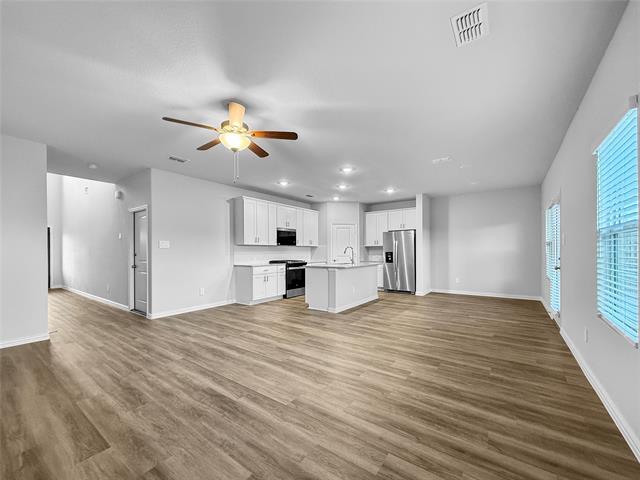 Photo - 209 Greenbriar Ln