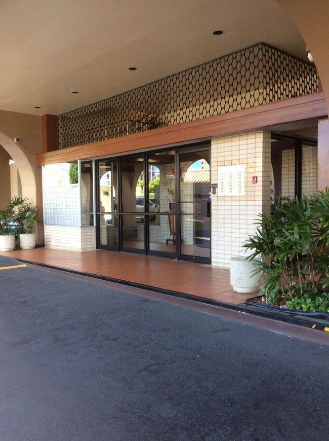 Building Photo - CORONET