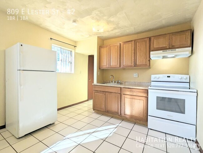 Building Photo - Pre-Lease!! Lovely 1bed/bath home in the U... Unit #2