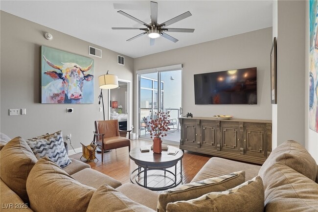 Building Photo - 150 S Las Vegas Blvd Unit 1114