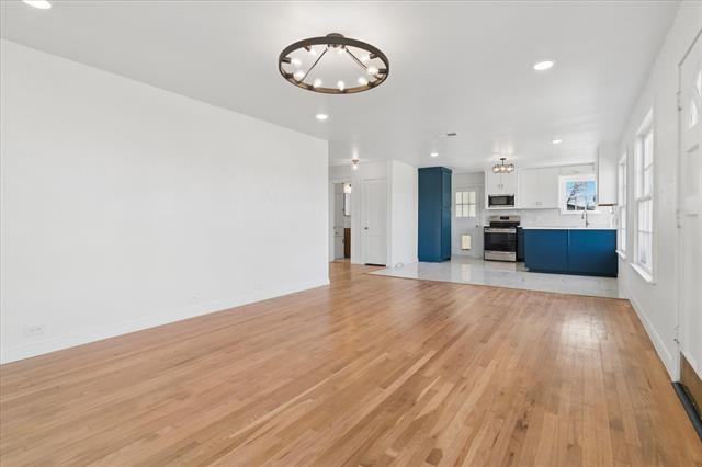 Photo - 602 W Pecan St