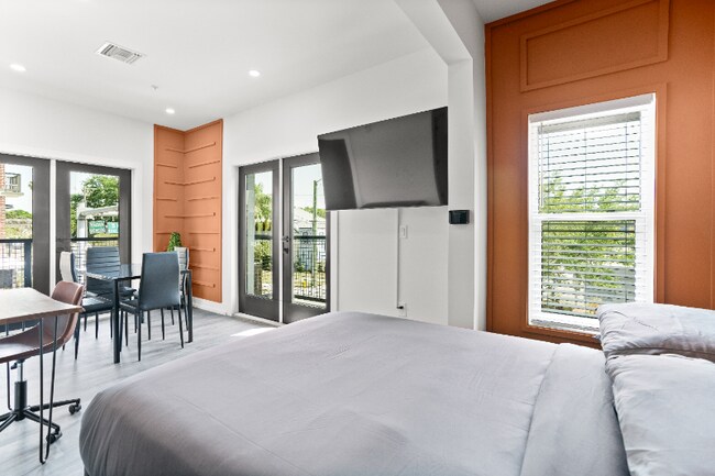 Photo - 927 S Howard Ave Unidad 10