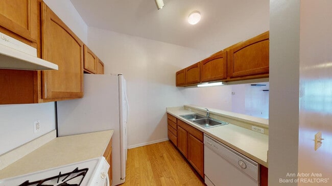 Photo - 2795 S Knightsbridge Cir