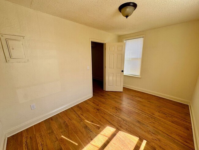 Photo - 114 E Rogers St Unidad 2A