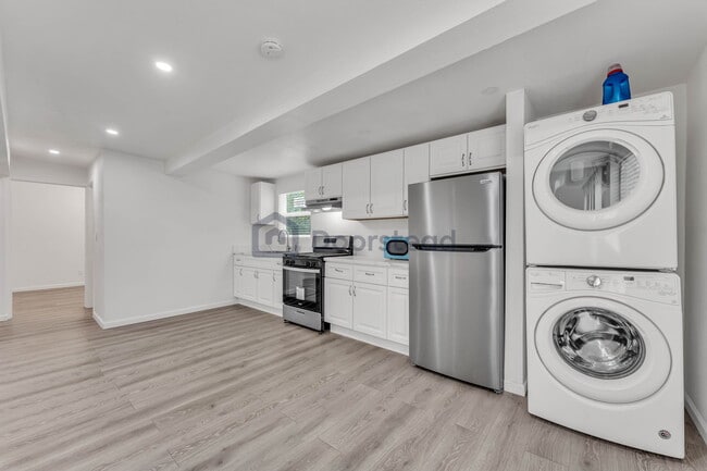 Photo - 551 Hichborn St