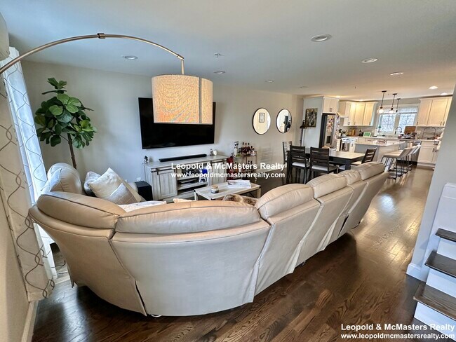 Photo - 2 Winston St