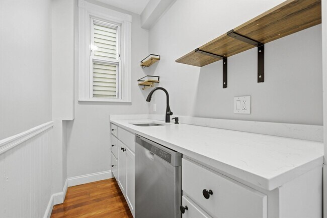 Photo - 97 Horace St Unit 1
