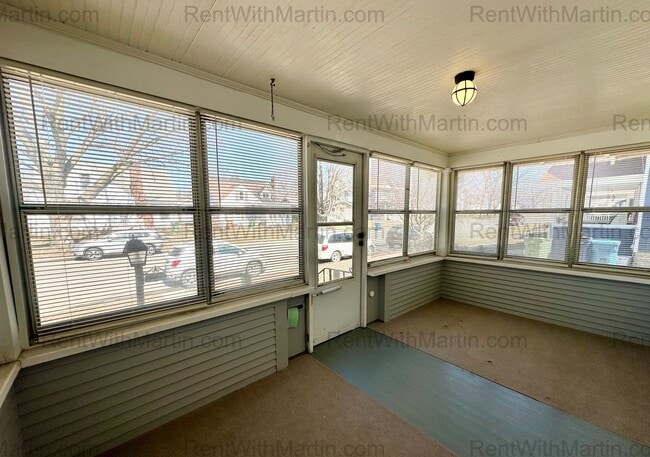 Photo - 1917 W 3rd St