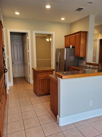 Photo - 532 Silver Maple Dr