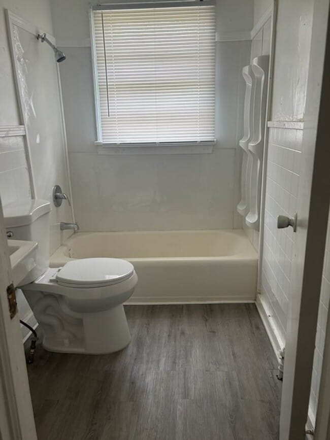 Photo - 1150 Wiggins St