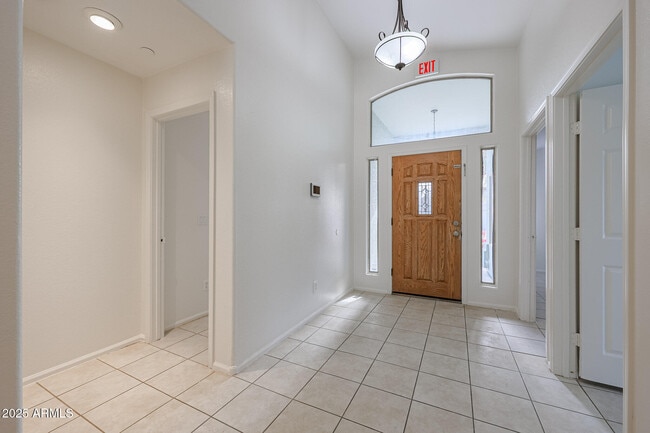 Photo - 16796 W Pierce St