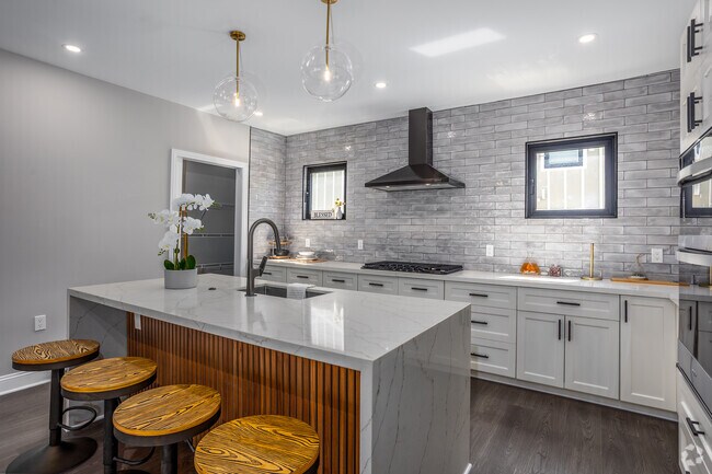 3BR, 3.5BA - 1,800SF - Kitchen