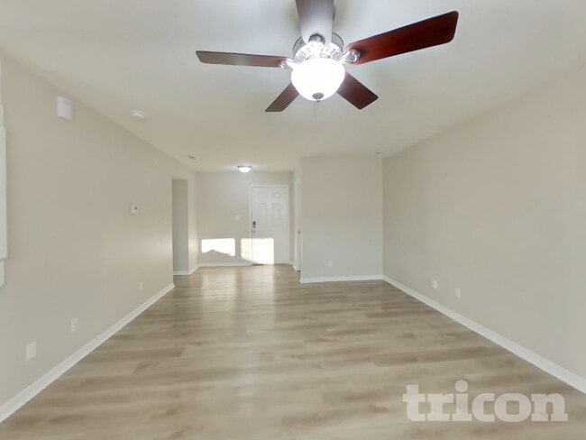Photo - 1411 Blue Brook Way