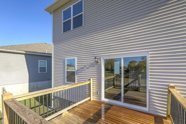 Photo - 1611 Maci St