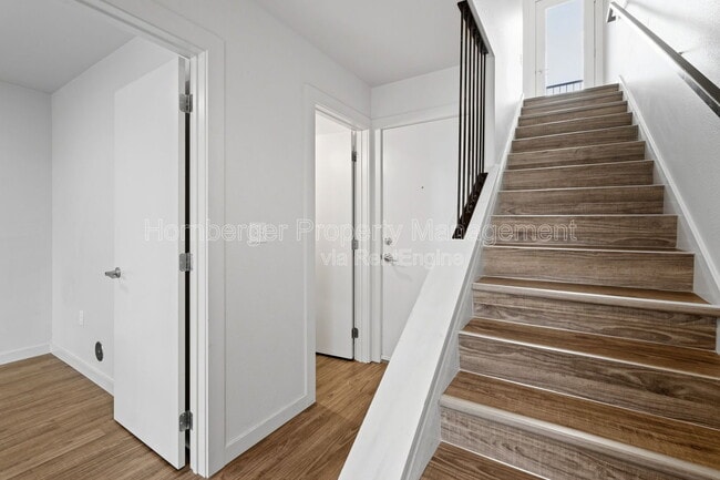 Photo - 1860 N Hamilton St