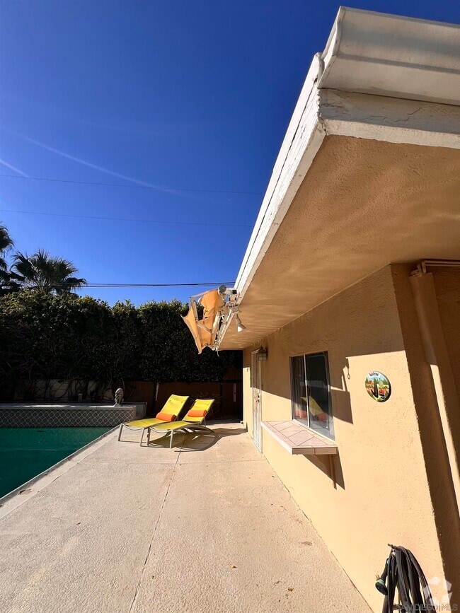 Building Photo - 1225 E Buena Vista Dr Rental