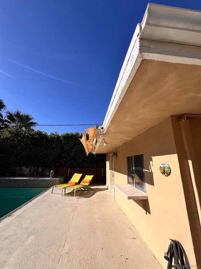 Building Photo - 1225 E Buena Vista Dr Rental