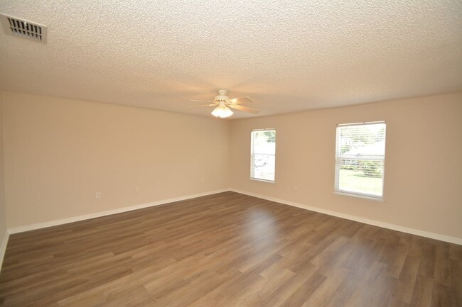 Photo - 47 Buttermill Dr