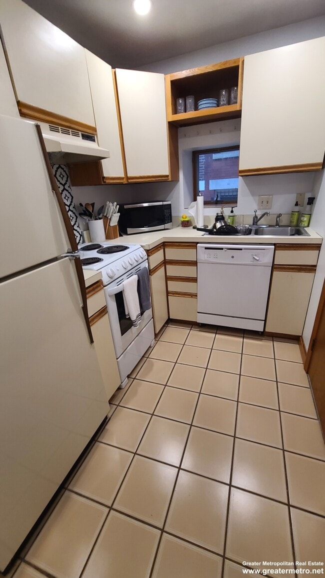 Photo - 183 Endicott St Unit 1