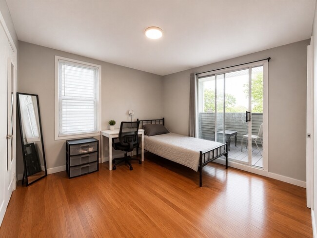 Photo - 803 Boylston St Unit B