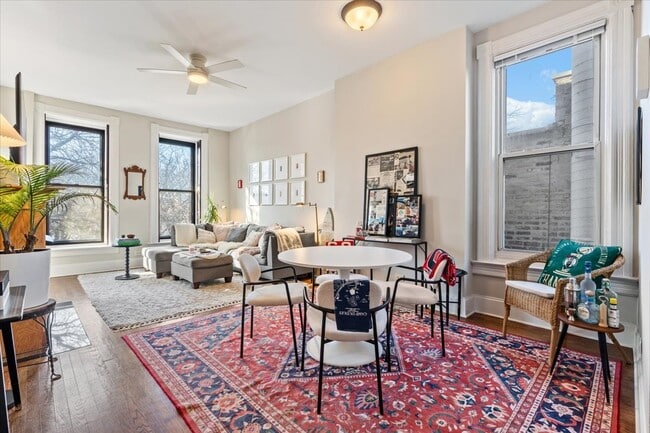 Photo - 1633 N North Park Avenue Unidad 3