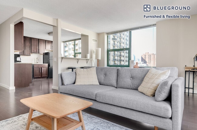 Photo - 77 W Huron St Unit FL17-ID1270