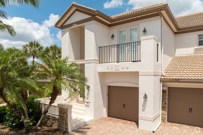 8026 Players Cove Dr Nápoles, FL 34113 - Players Cove