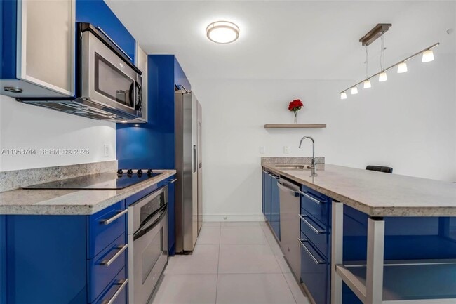 Photo - 185 SW 7th St Unidad 3508