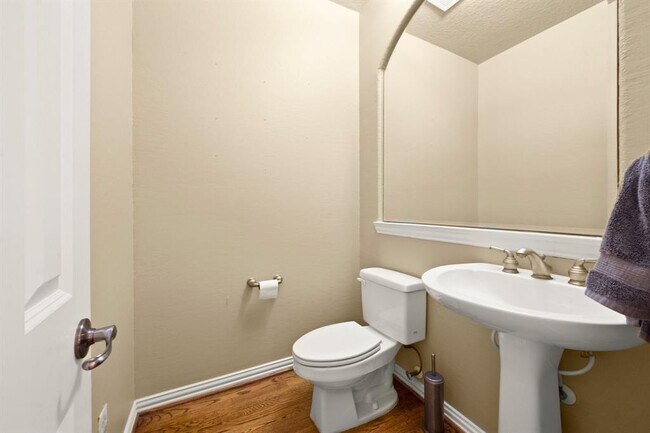 Photo - 14 Mystic Pines Ct House