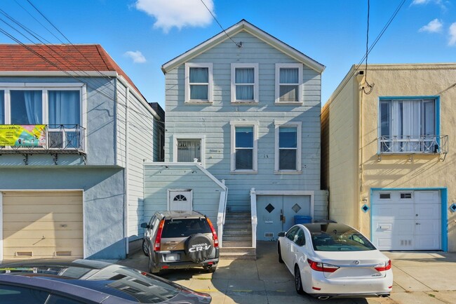 Photo - Bright & Modern 2BR Flat with Driveway Par... Unit A