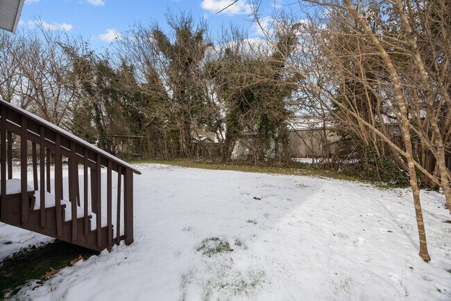 Photo - Portsmouth/5 bed 2 bath/Ready for quick move in!!