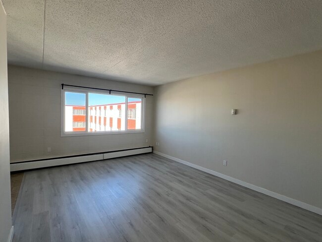 Building Photo - 16421 Stony Plain Rd Unit SR-504