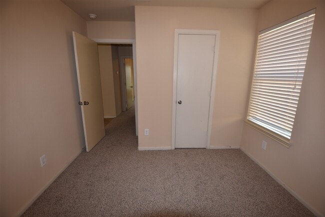 Photo - 7906 Big Oak Dr