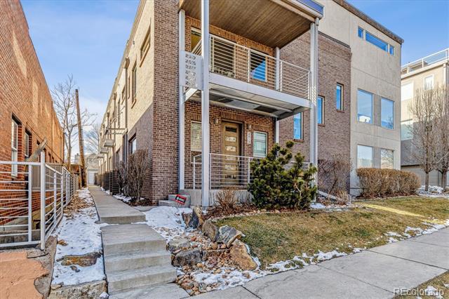 Building Photo - 2913 Umatilla St