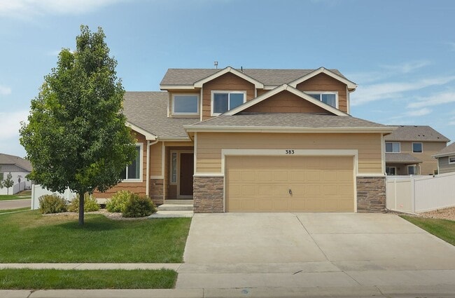 3 bedroom. 2.5 bath two story home in seve... - 3 bedroom. 2.5 bath two story home in seve...