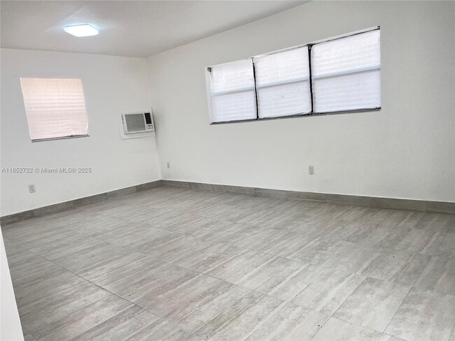 Photo - 13390 NE 6th Ave Unit 1