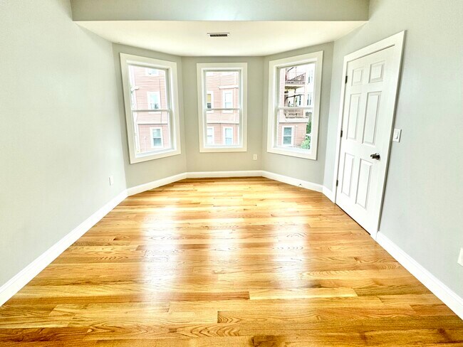 Photo - 190 Hillside St Unit 2
