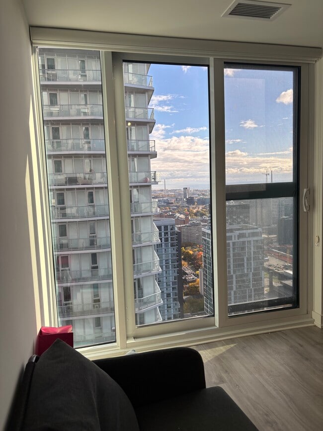 Building Photo - 252 Church St