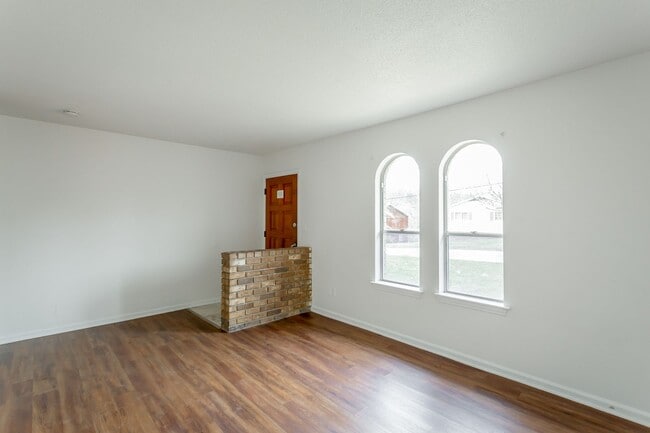 Photo - 5770-5772 Taggart Dr Unit 5772